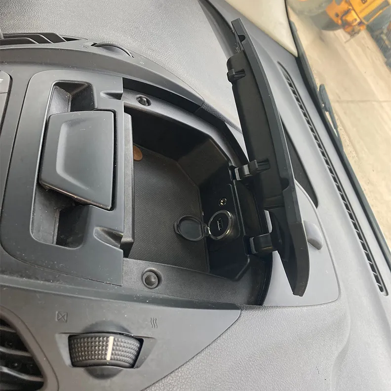 Ford Transit Courier Van 2015